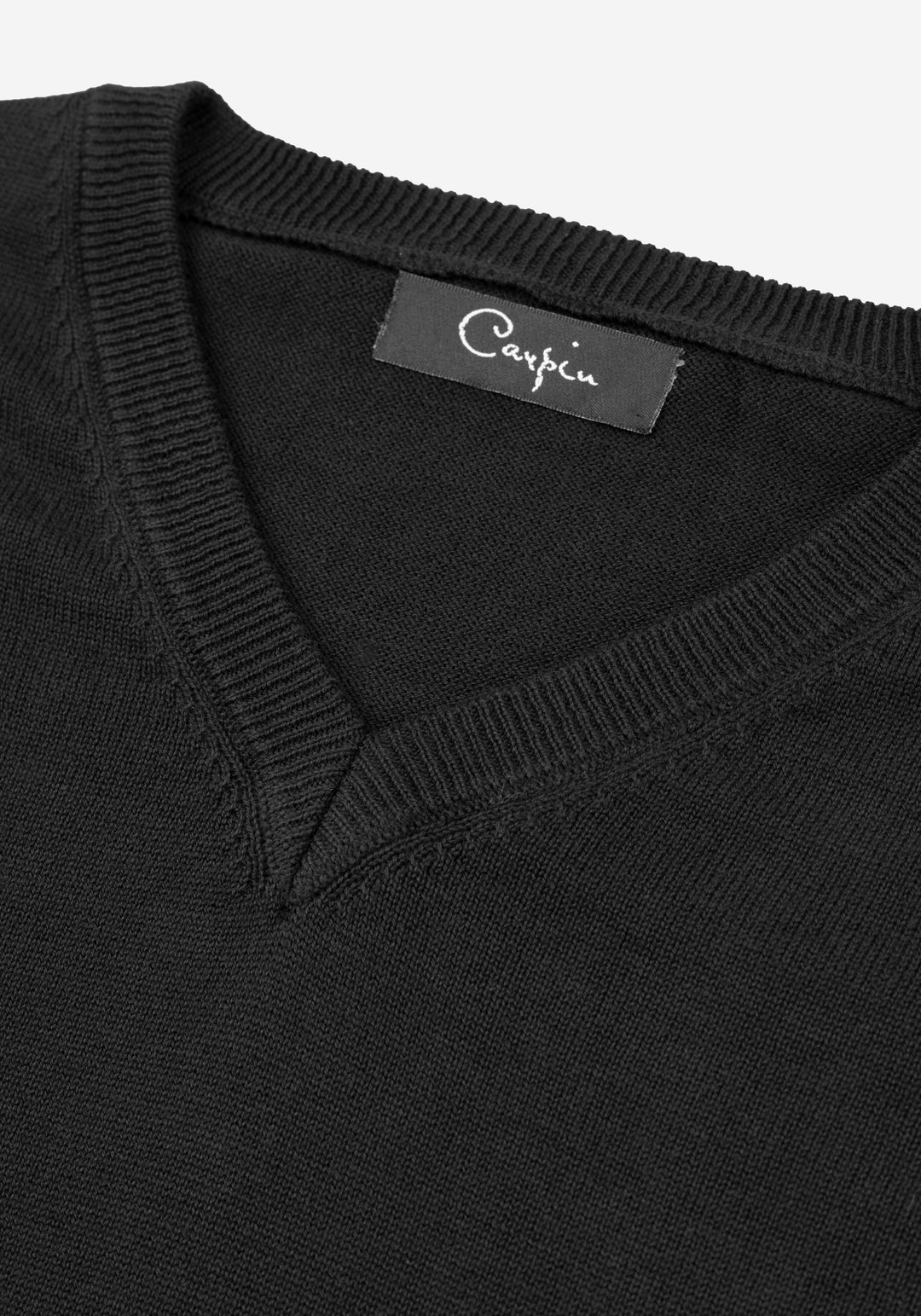 Black Rain Cotton V-Pullover