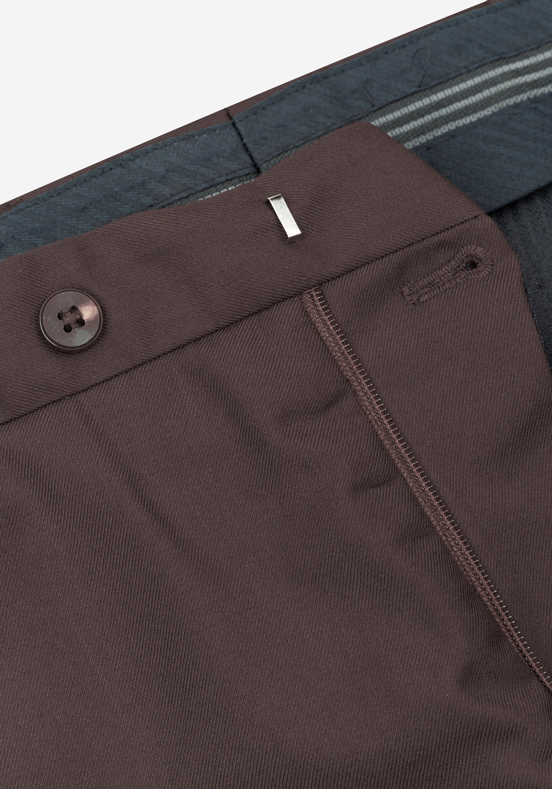 Noir Brown Suit