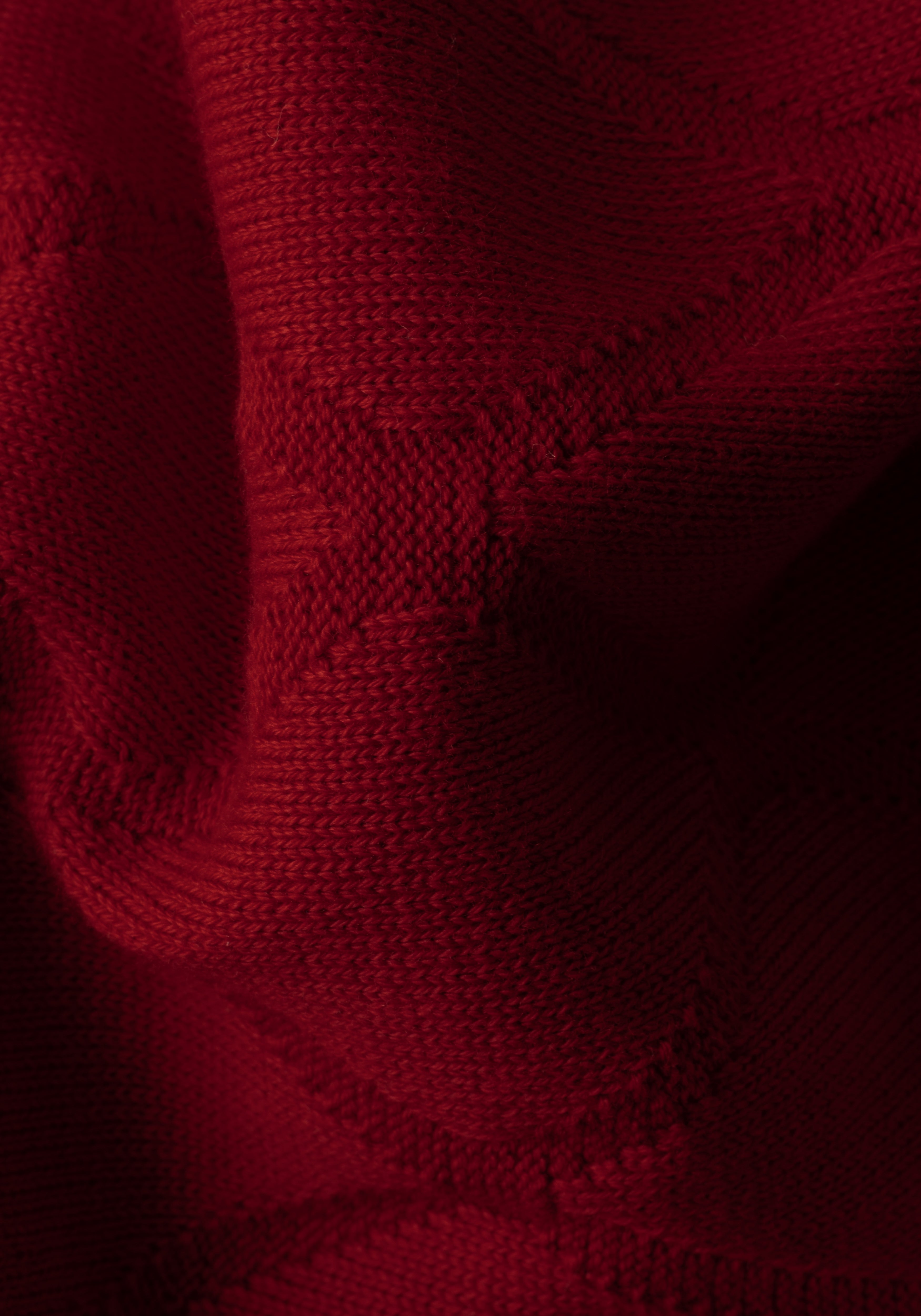 Garnet Burgundy Rhombus V-Neck Pullover